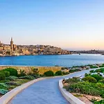 With Private Yard And Fast Wifi Sliema