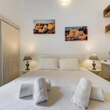 Apartman With Private Yard And Fast Wifi