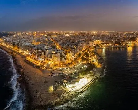 With Private Yard And Fast Wifi * Sliema