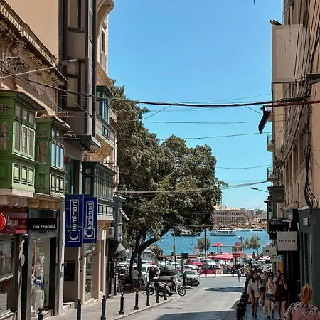With Private Yard And Fast Wifi Sliema