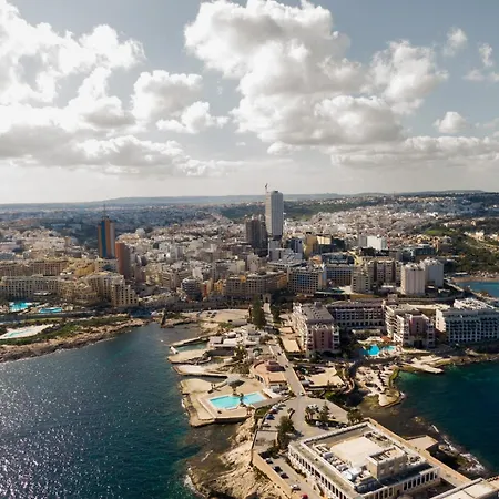 With Private Yard And Fast Wifi