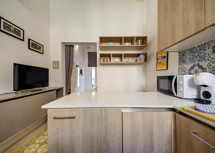 Apartman With Private Yard And Fast Wifi *