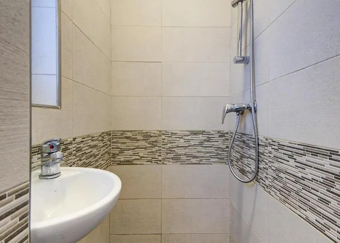 With Private Yard And Fast Wifi Apartman Sliema