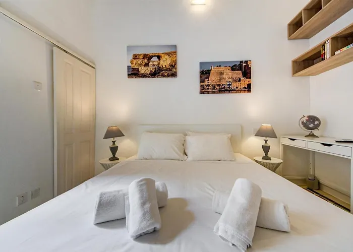 Apartman With Private Yard And Fast Wifi