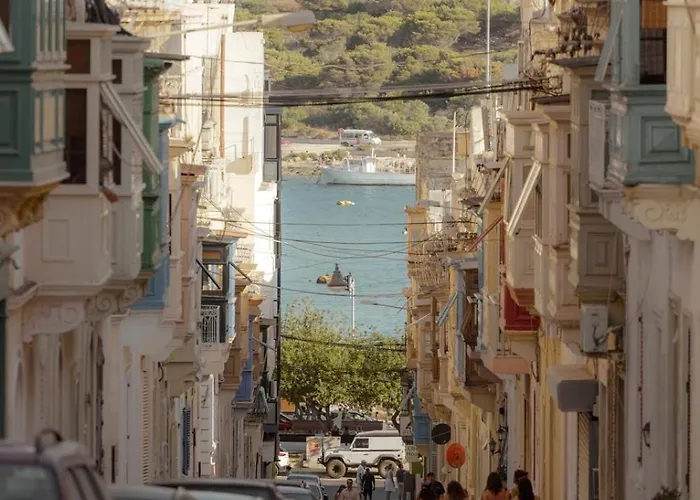 With Private Yard And Fast Wifi Apartman Sliema